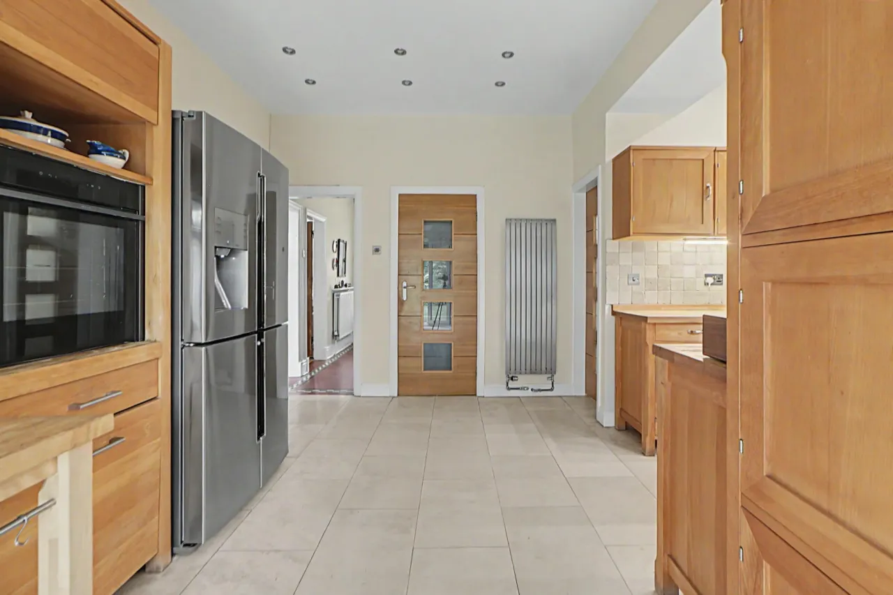 Hassall Road, Alsager, photo 7