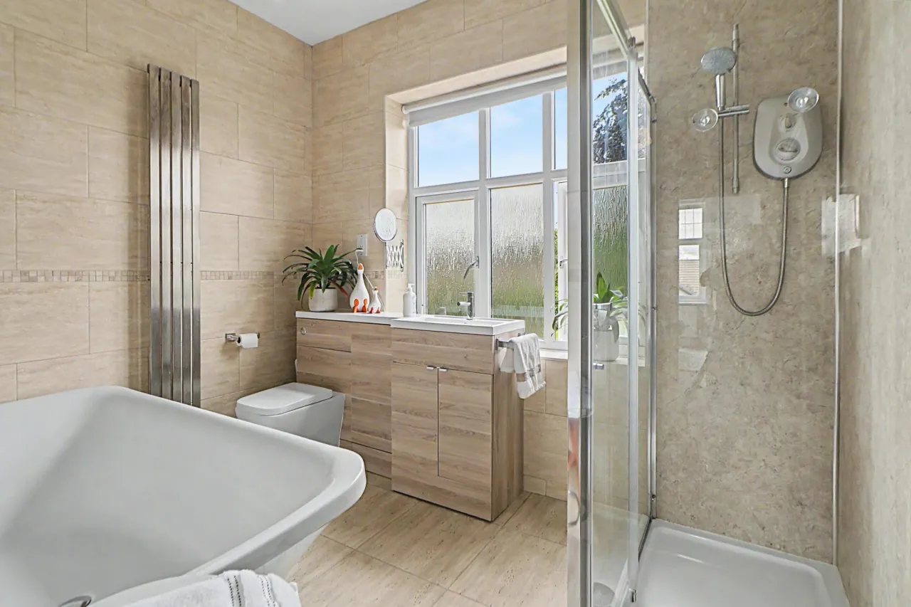 Hassall Road, Alsager, photo 14