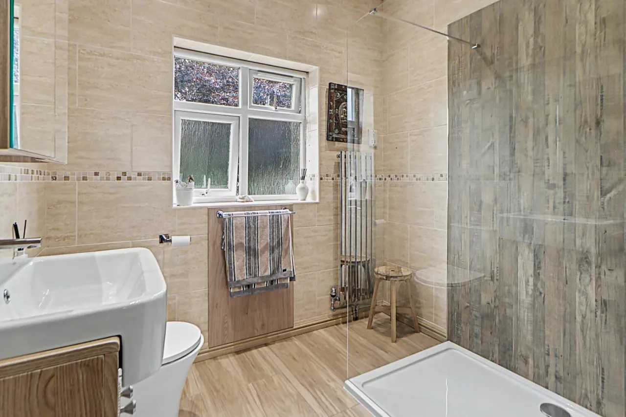 Hassall Road, Alsager, photo 13