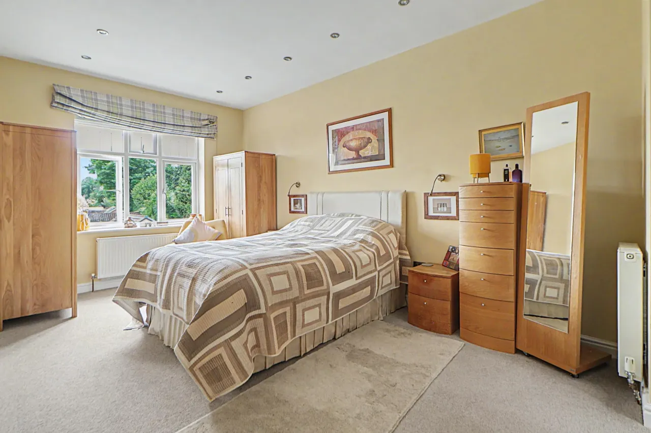 Hassall Road, Alsager, photo 12