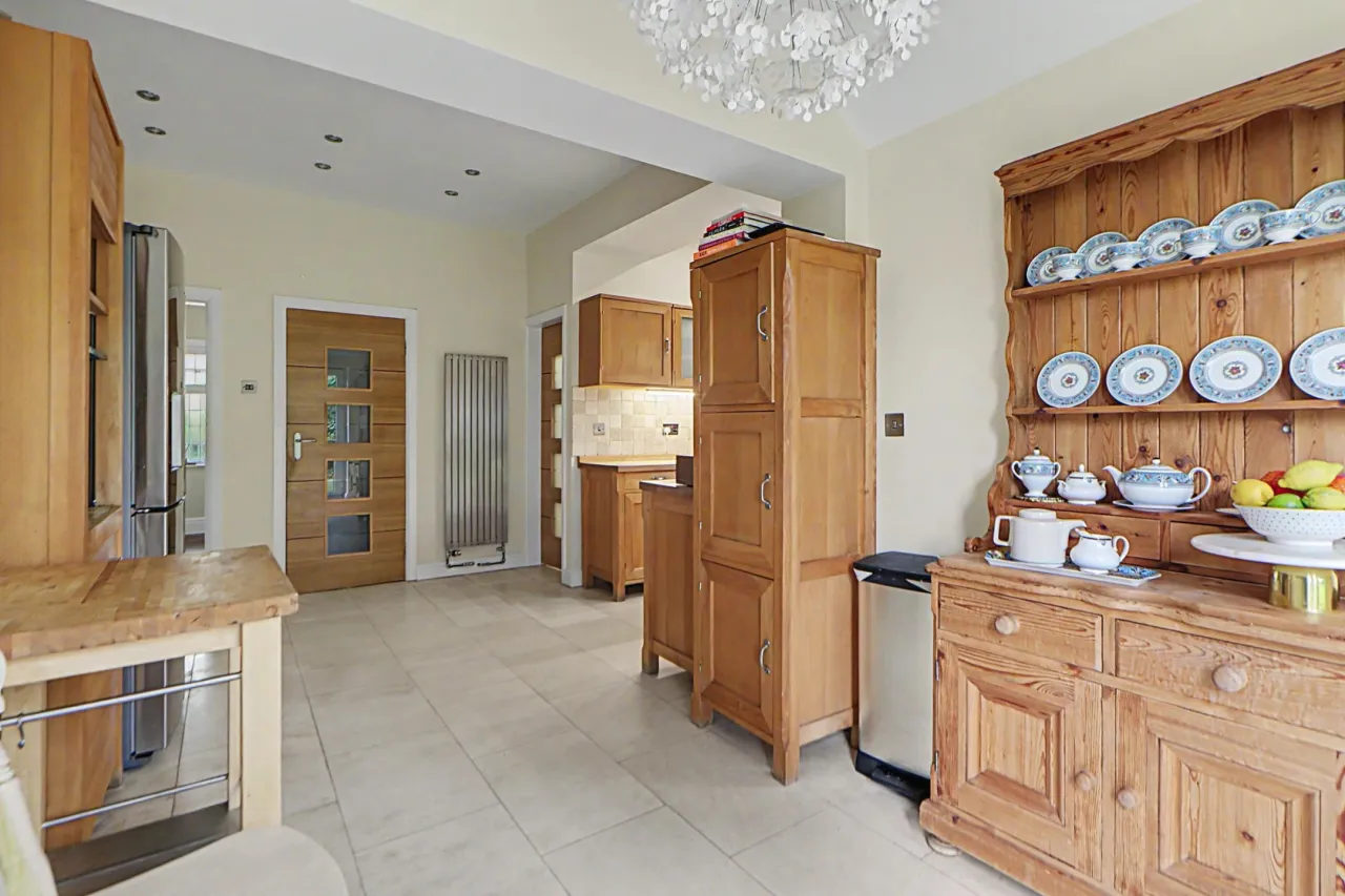 Hassall Road, Alsager, photo 6