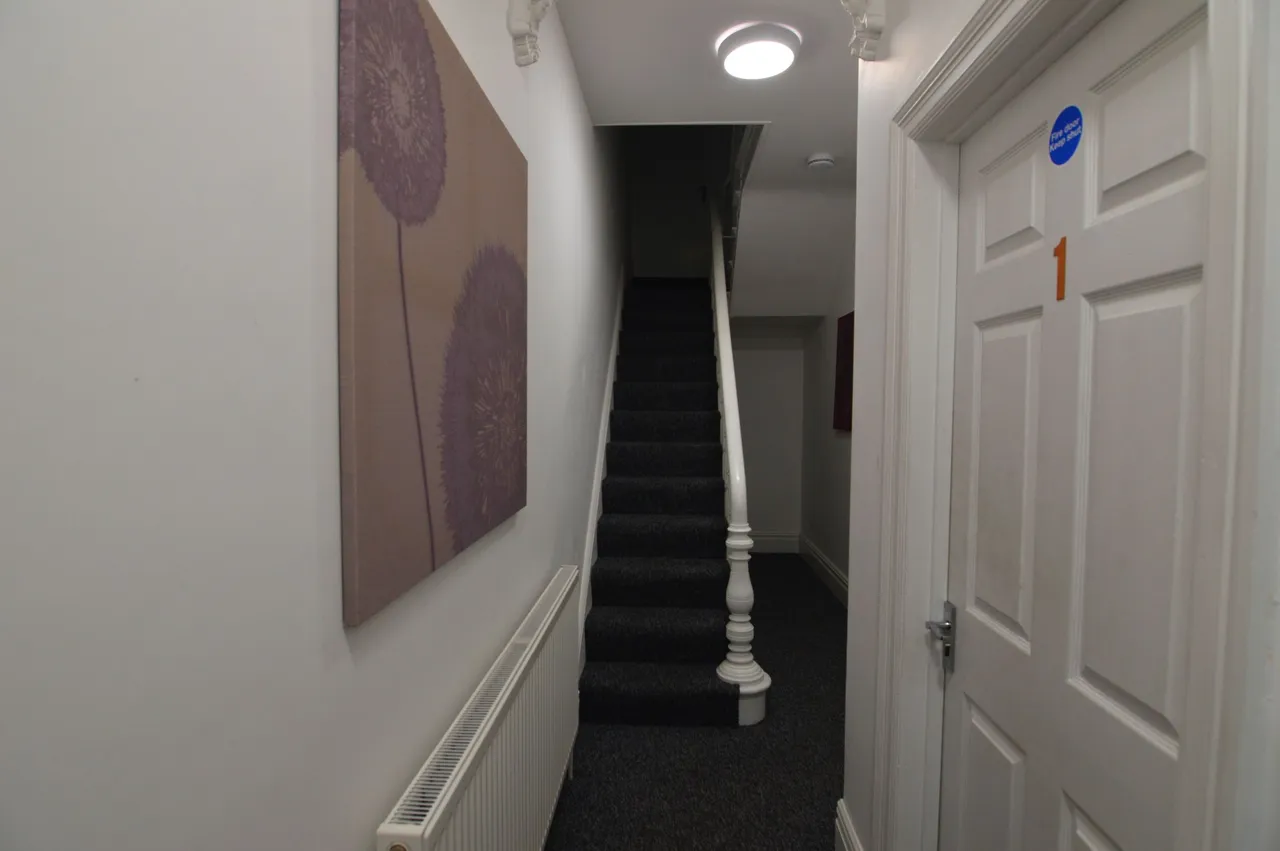 Legsby Avenue, Grimsby, Lincolnshire, DN32 0NE, photo 6