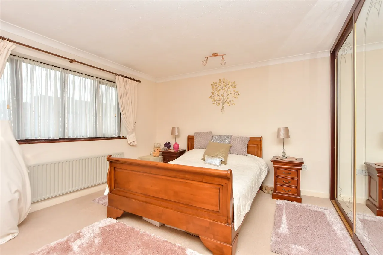 Seaside Avenue, Minster-On-Sea, ME12, photo 11