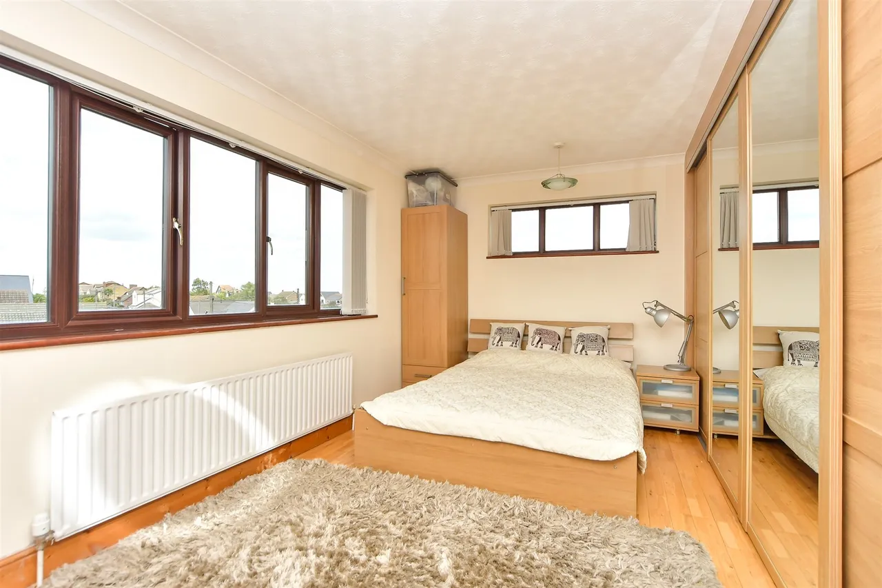 Seaside Avenue, Minster-On-Sea, ME12, photo 12