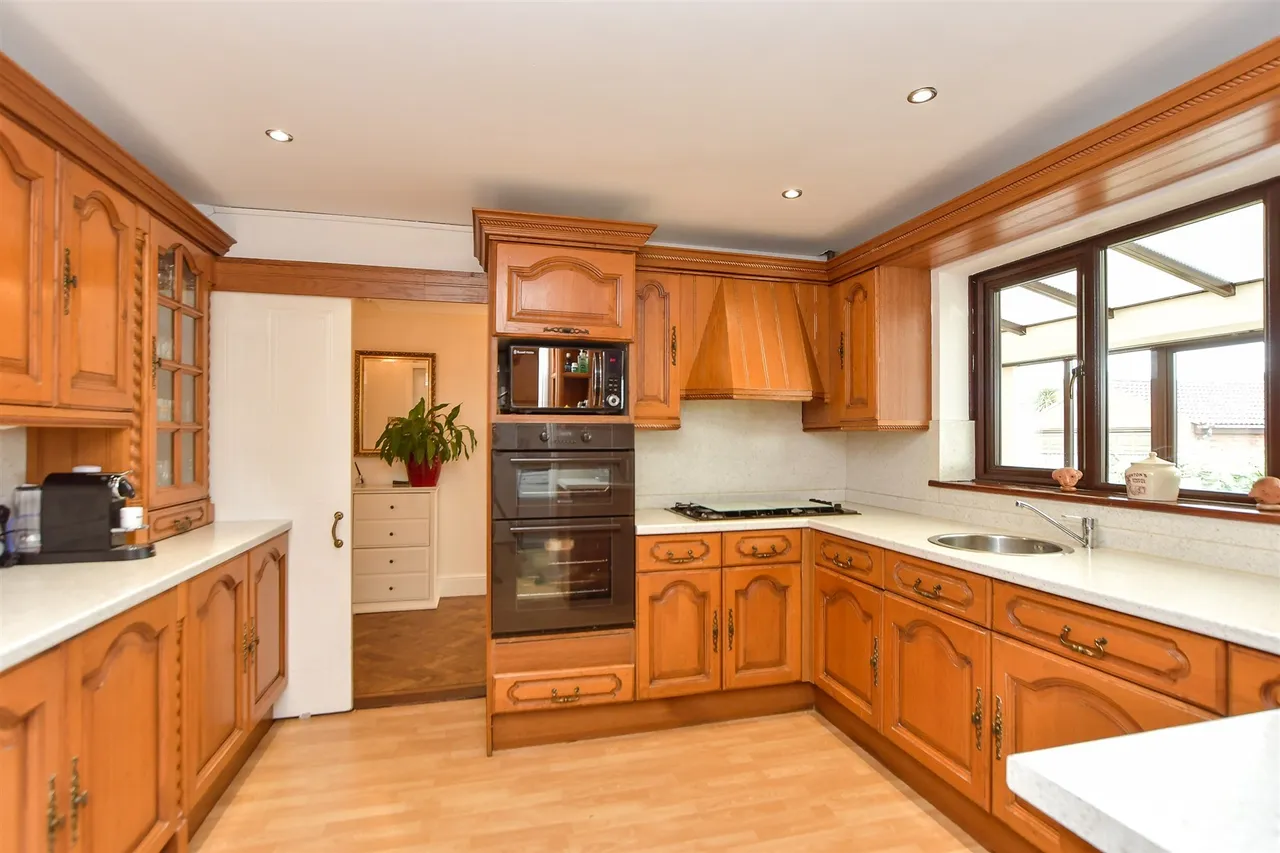 Seaside Avenue, Minster-On-Sea, ME12, photo 4