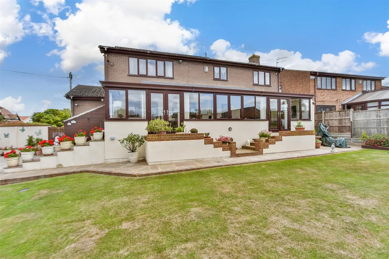 Seaside Avenue, Minster-On-Sea, ME12, photo 17
