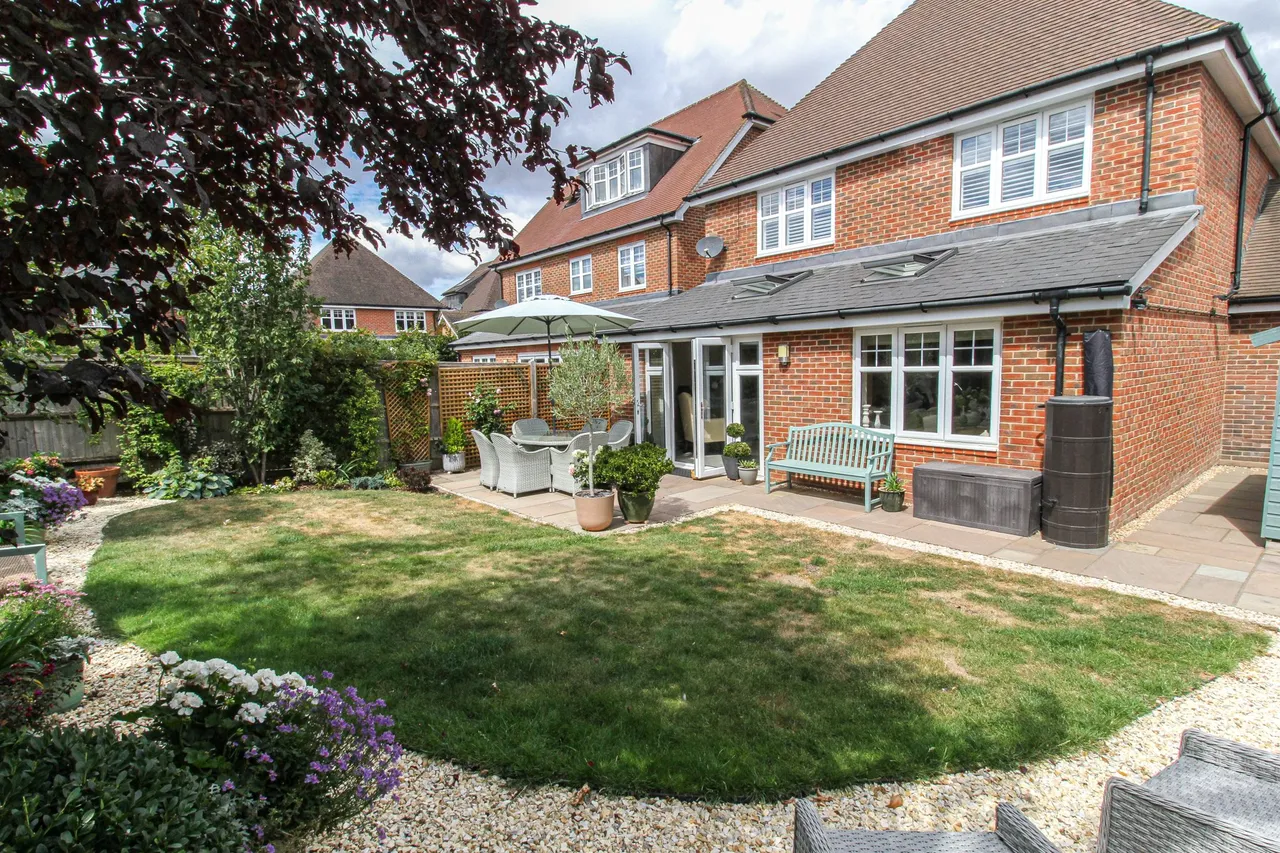 Emerald Avenue, Fleet, GU51 5DG, photo 29