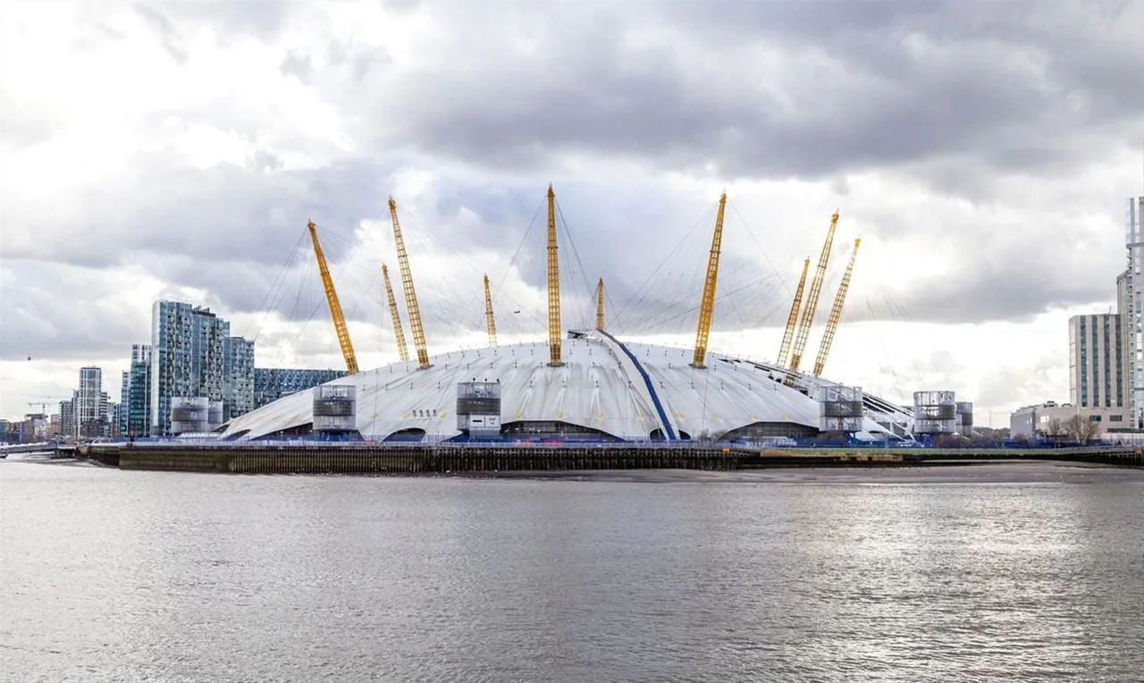 Leamouth Road, Canary Wharf, photo 7