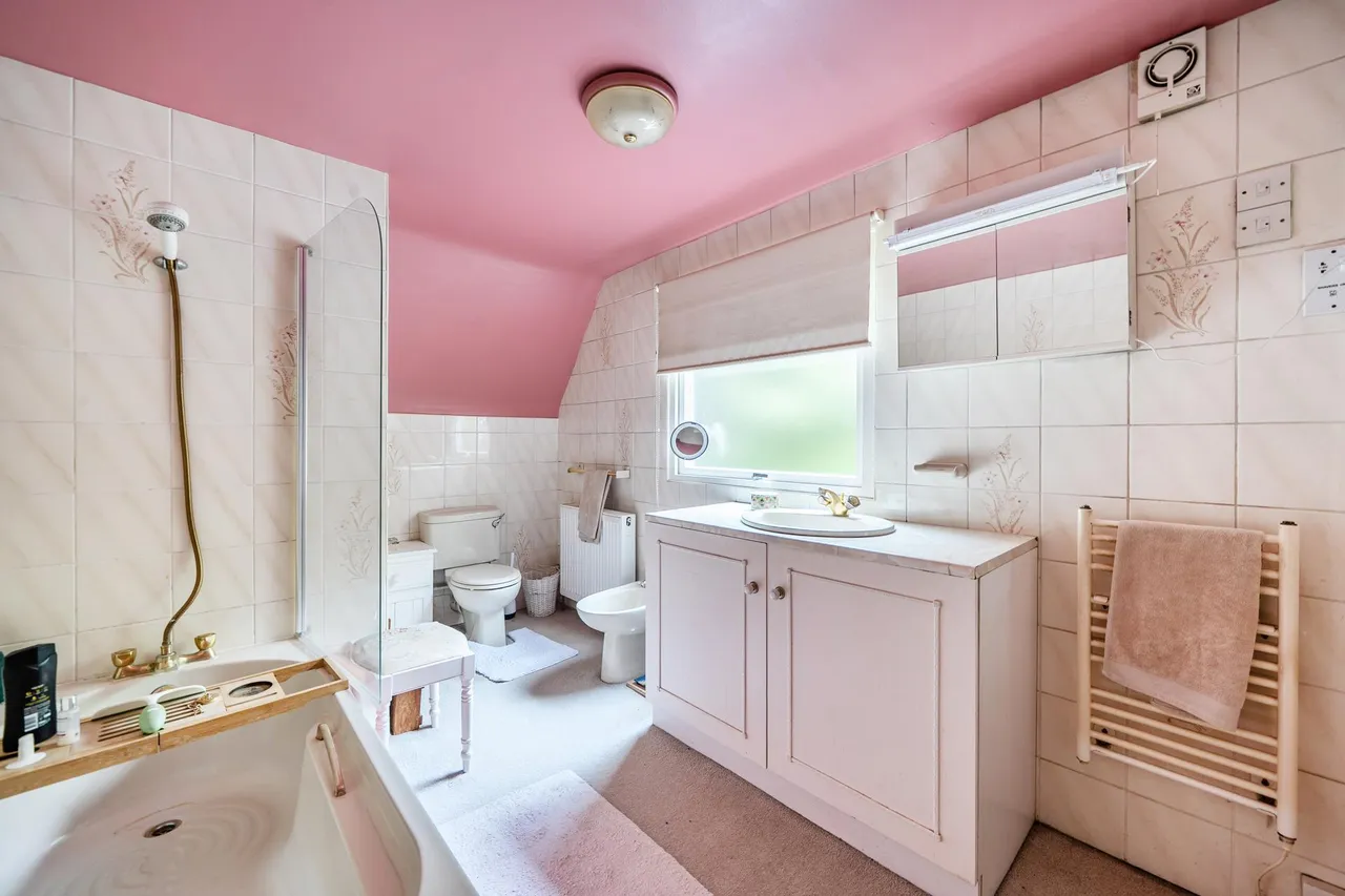 Stuart Road, Warlingham, photo 13
