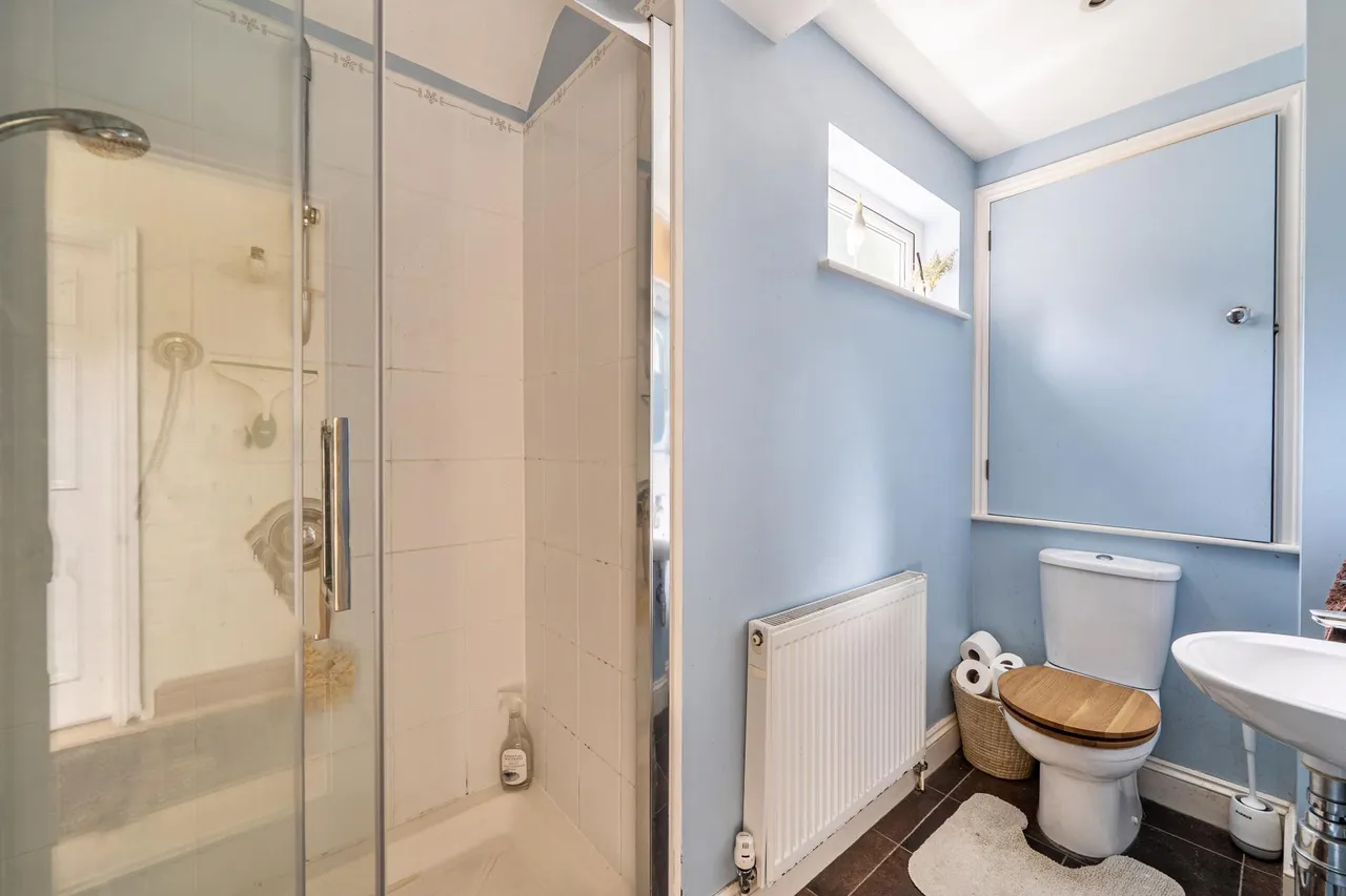 Stuart Road, Warlingham, photo 9
