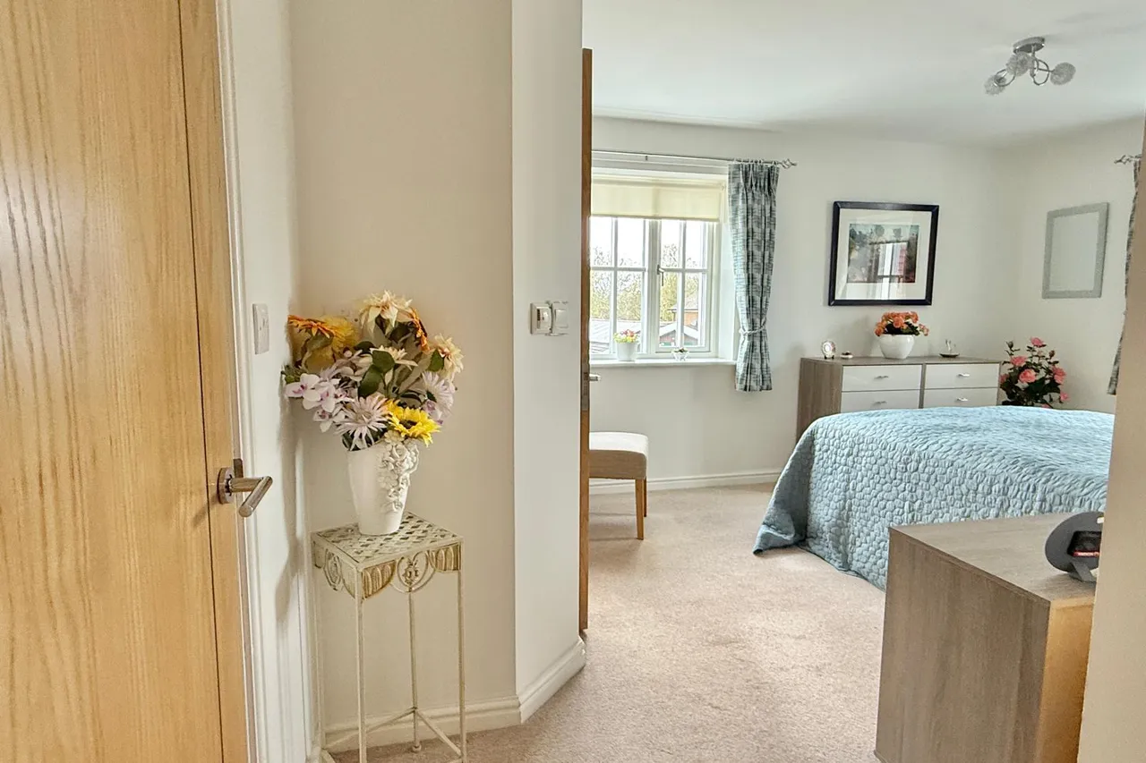 Parsonage Barn Lane, BH24, photo 3
