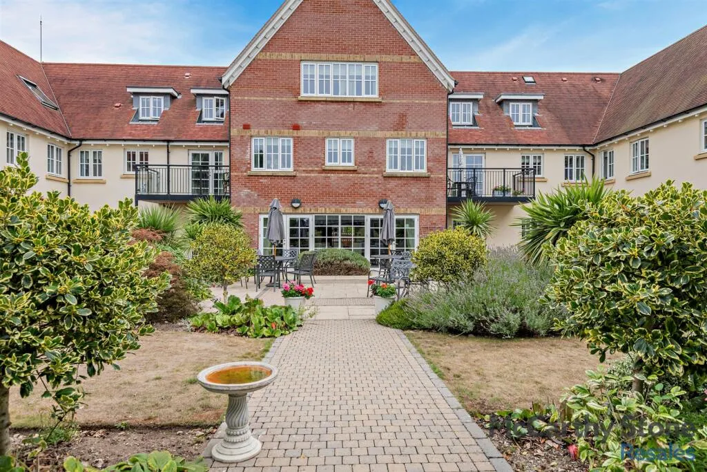 Parsonage Barn Lane, BH24, photo 5