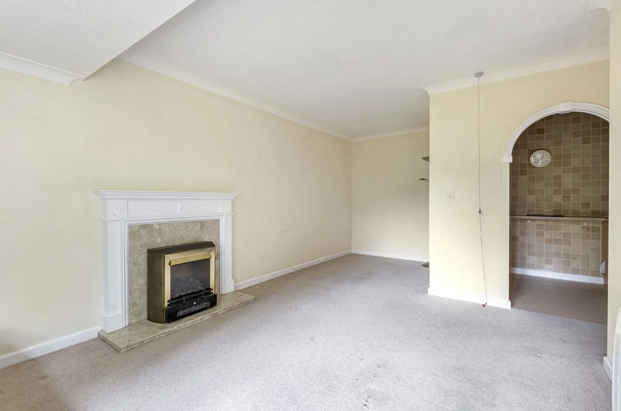 Burpham Lane, Burpham, GU4, photo 2