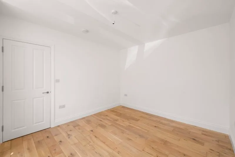 Gonville Crescent, Northolt, photo 14