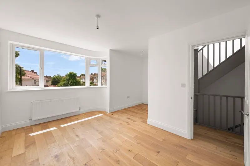 Gonville Crescent, Northolt, photo 5