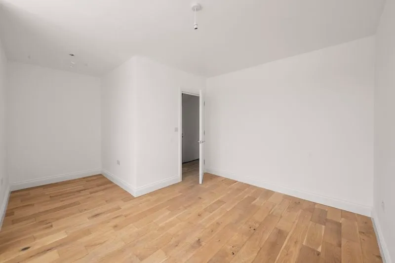 Gonville Crescent, Northolt, photo 15