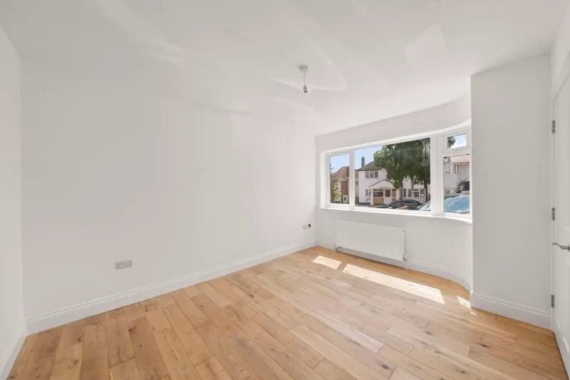 Gonville Crescent, Northolt, photo 13