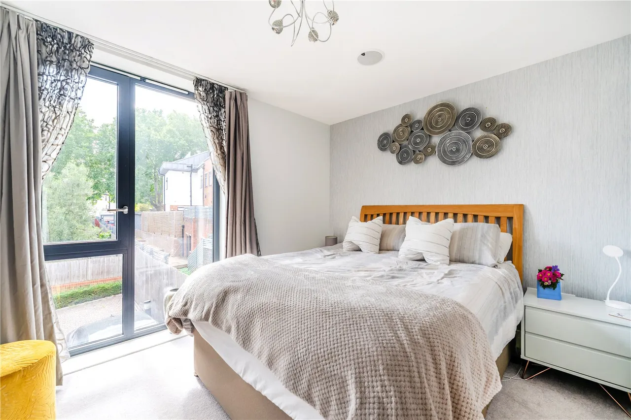 Fallow Place, Teddington, TW11 8GW, photo 6