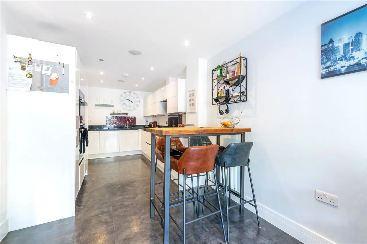 Fallow Place, Teddington, TW11 8GW, photo 5