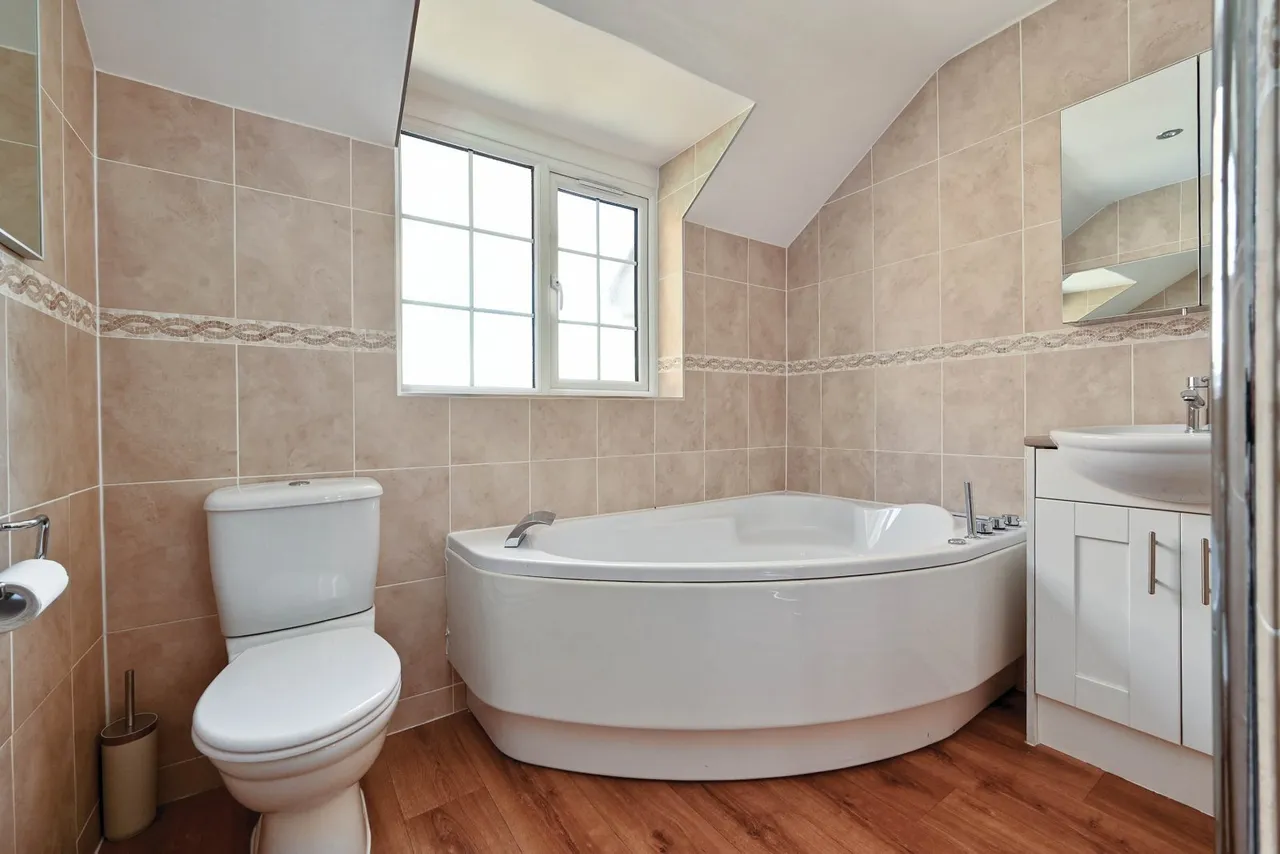 Oak Bank, Lindfield, RH16, photo 21