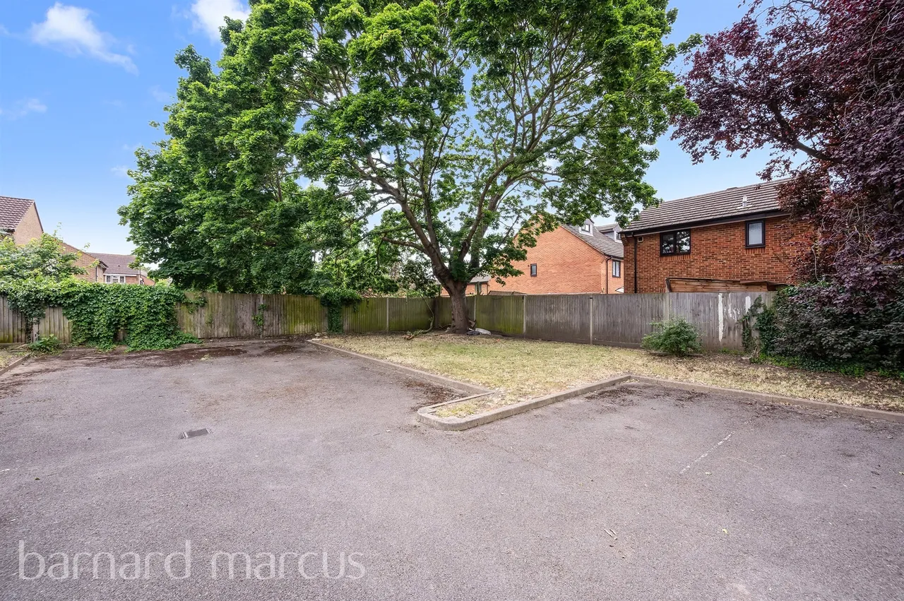 Springfield Place, NEW MALDEN, photo 12