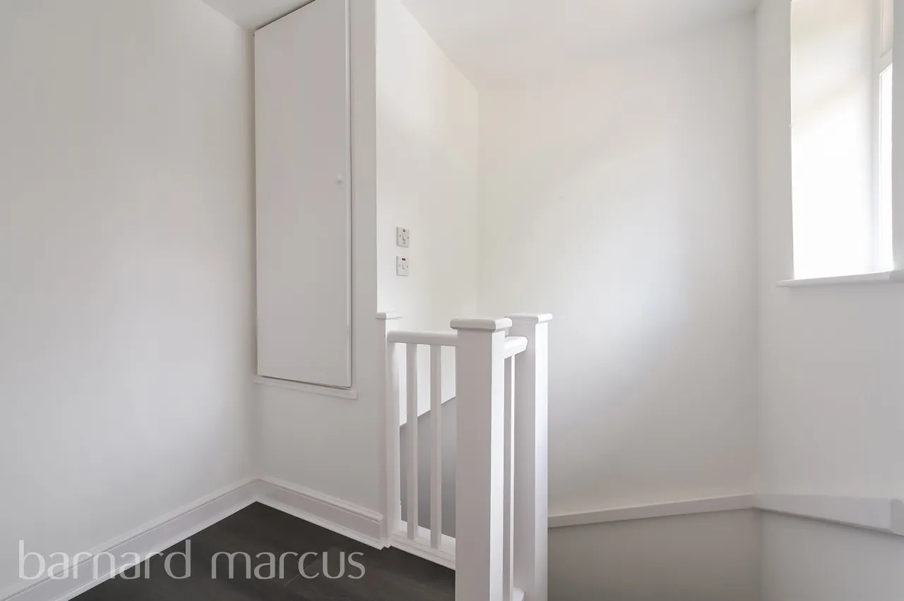 Springfield Place, NEW MALDEN, photo 11