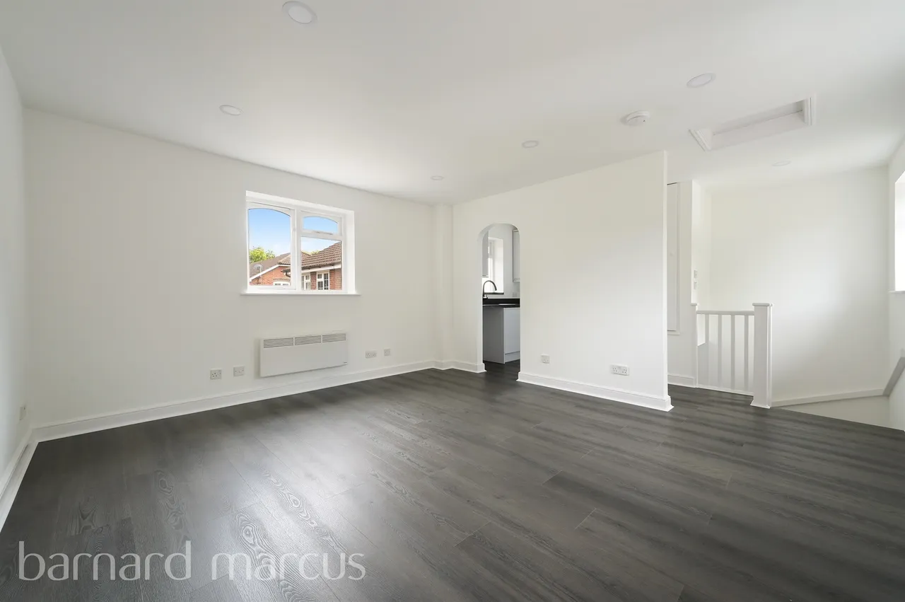 Springfield Place, NEW MALDEN, photo 8