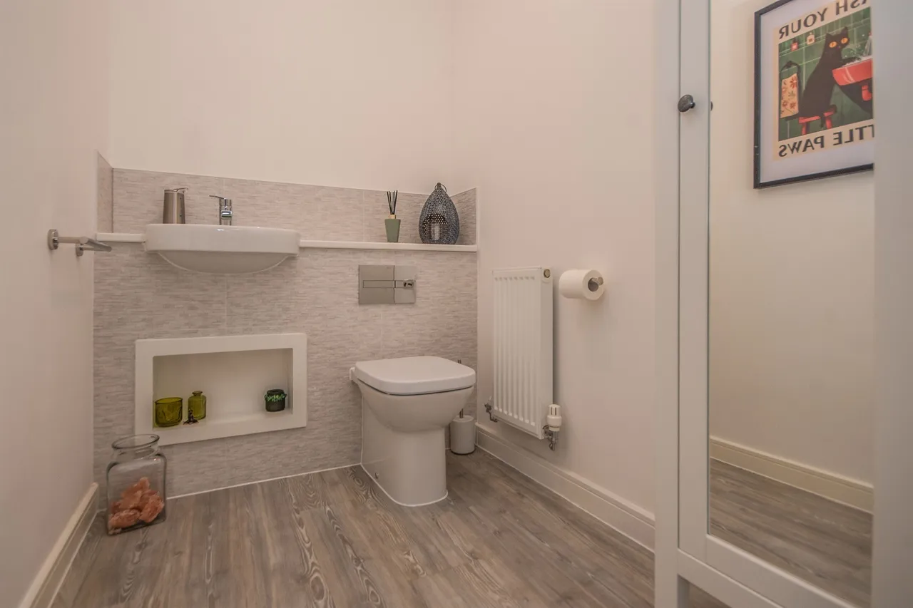 Periwinkle Gardens, Kettering, NN14, photo 8