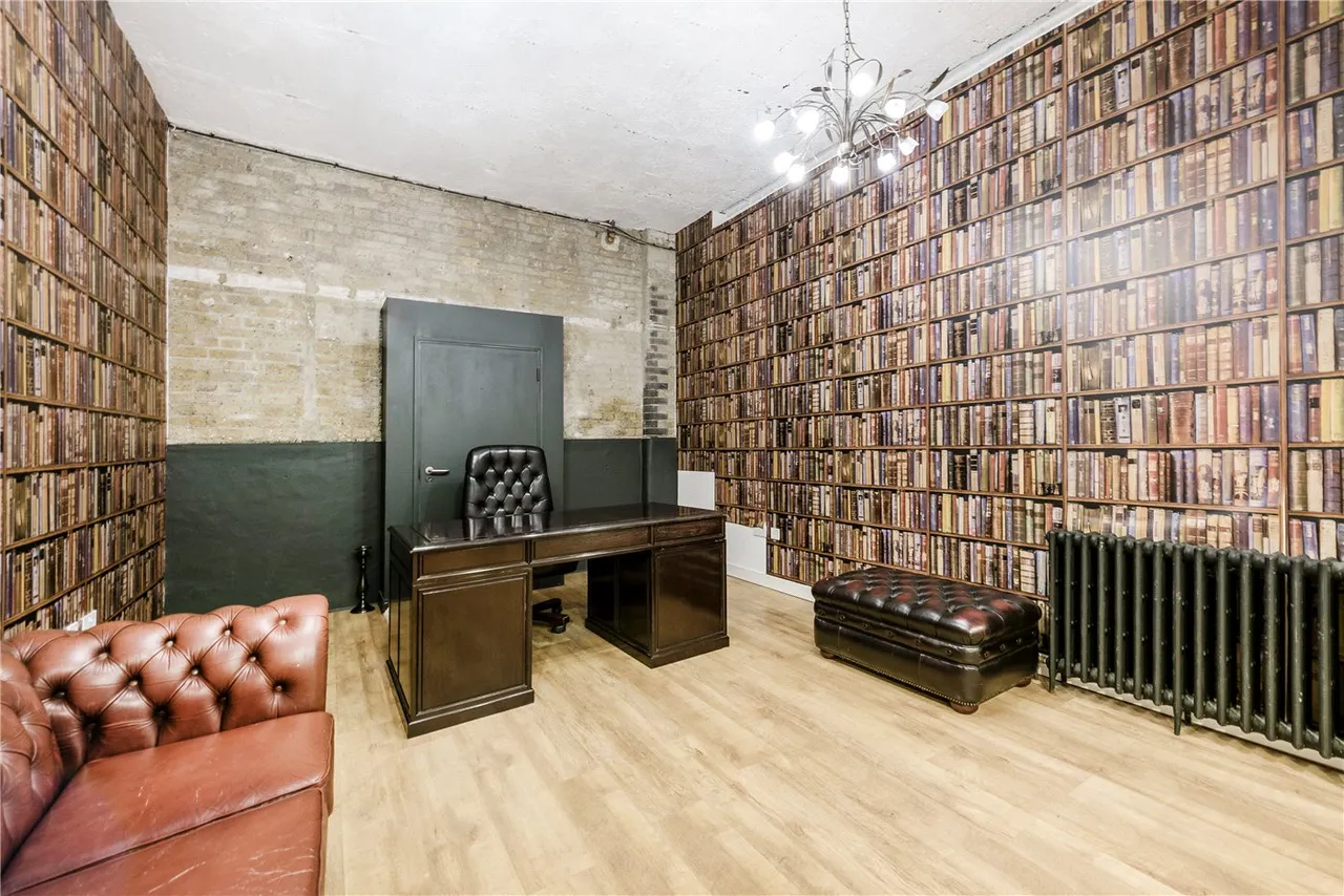 Gowers Walk, London, E1, photo 6