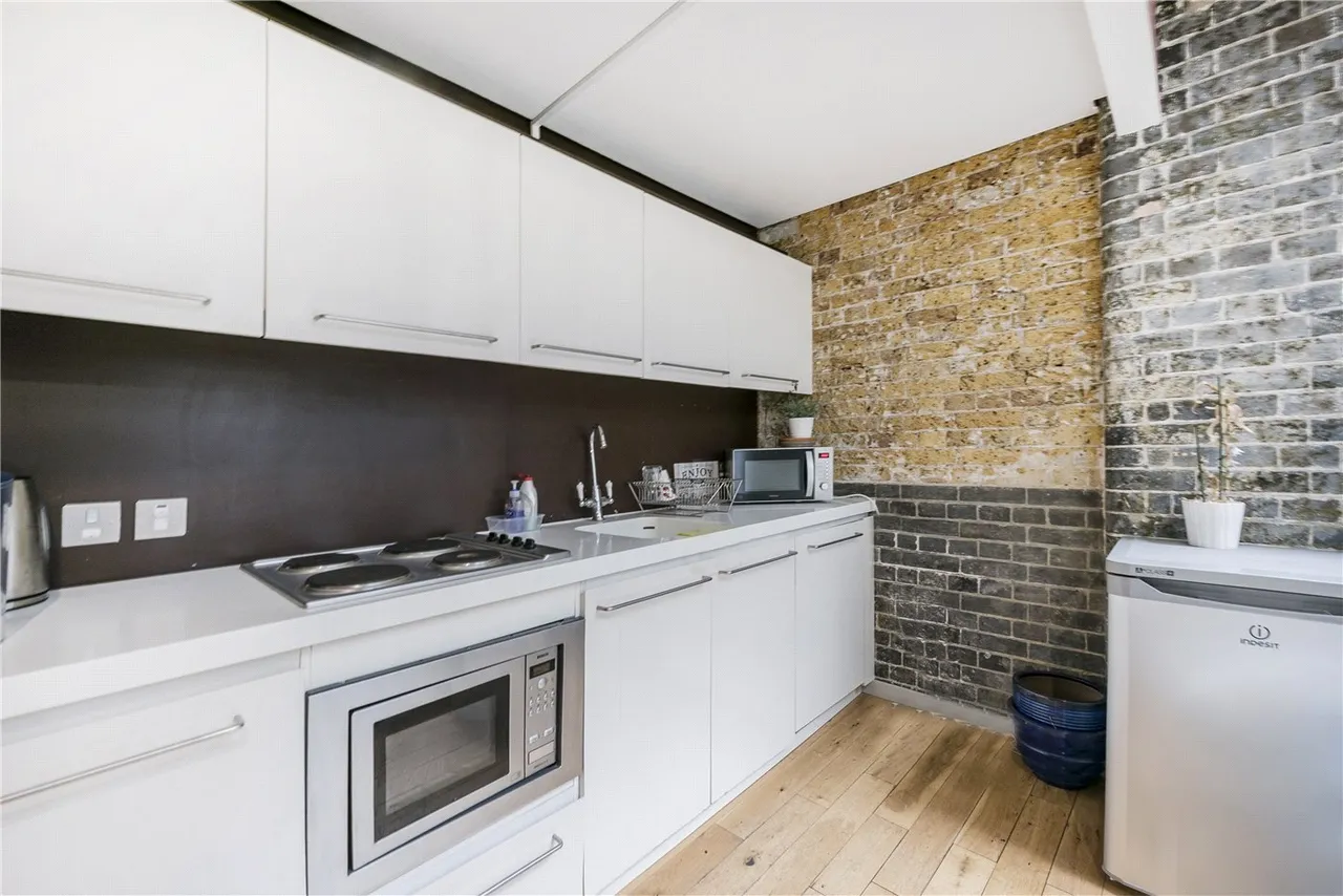 Gowers Walk, London, E1, photo 5