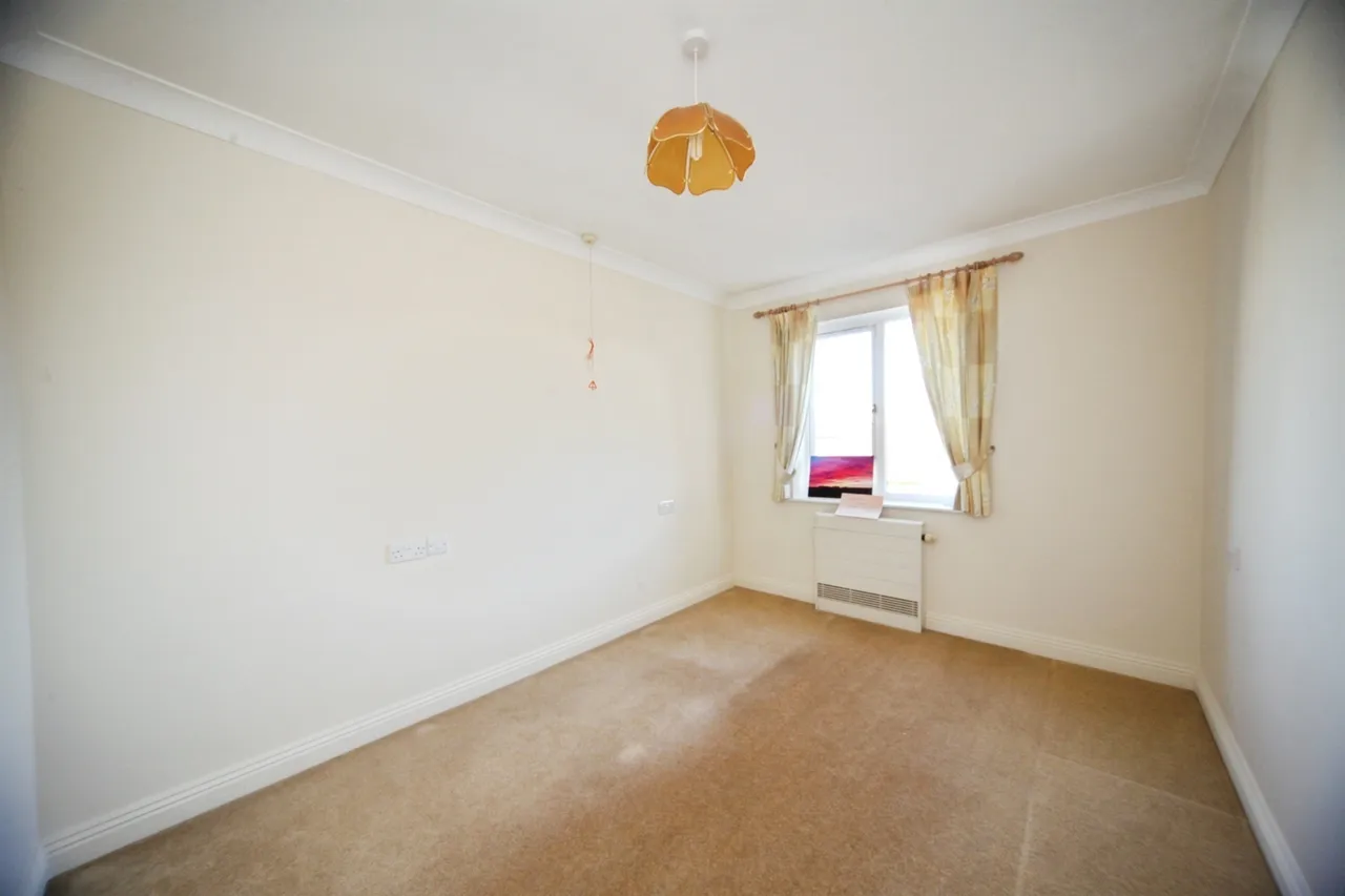 Hancock Drive, Luton, photo 8