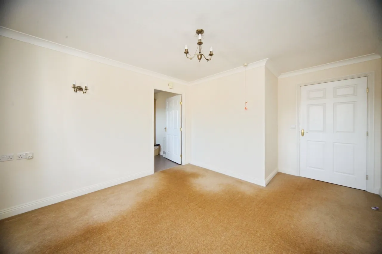 Hancock Drive, Luton, photo 12