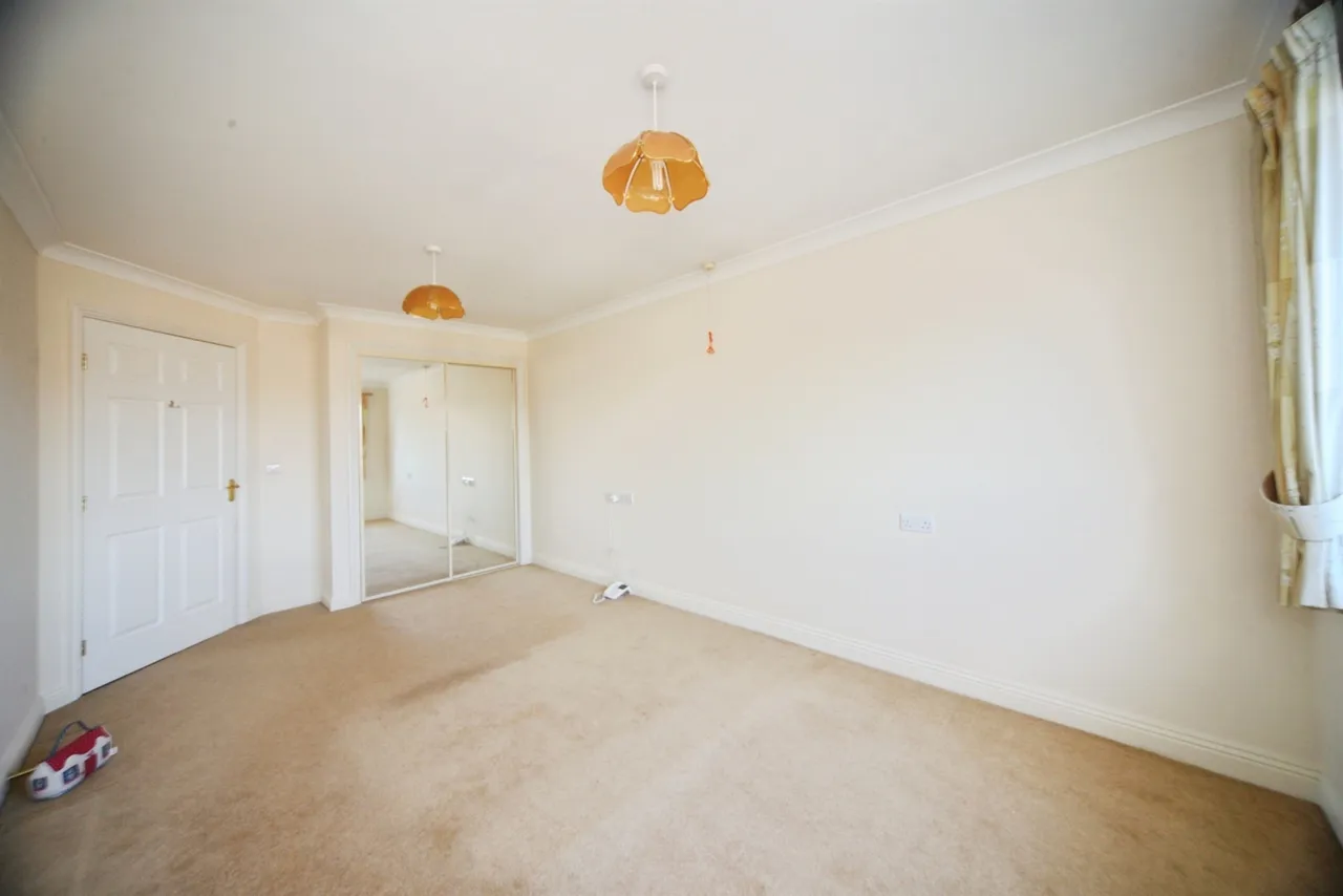 Hancock Drive, Luton, photo 11