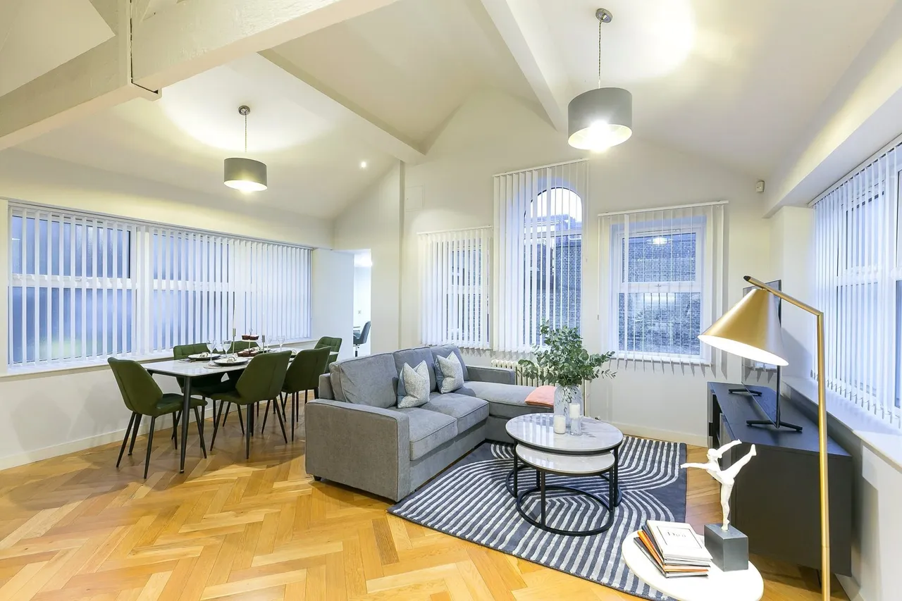 2 bed flat to rent — Arlington Road, London, NW1