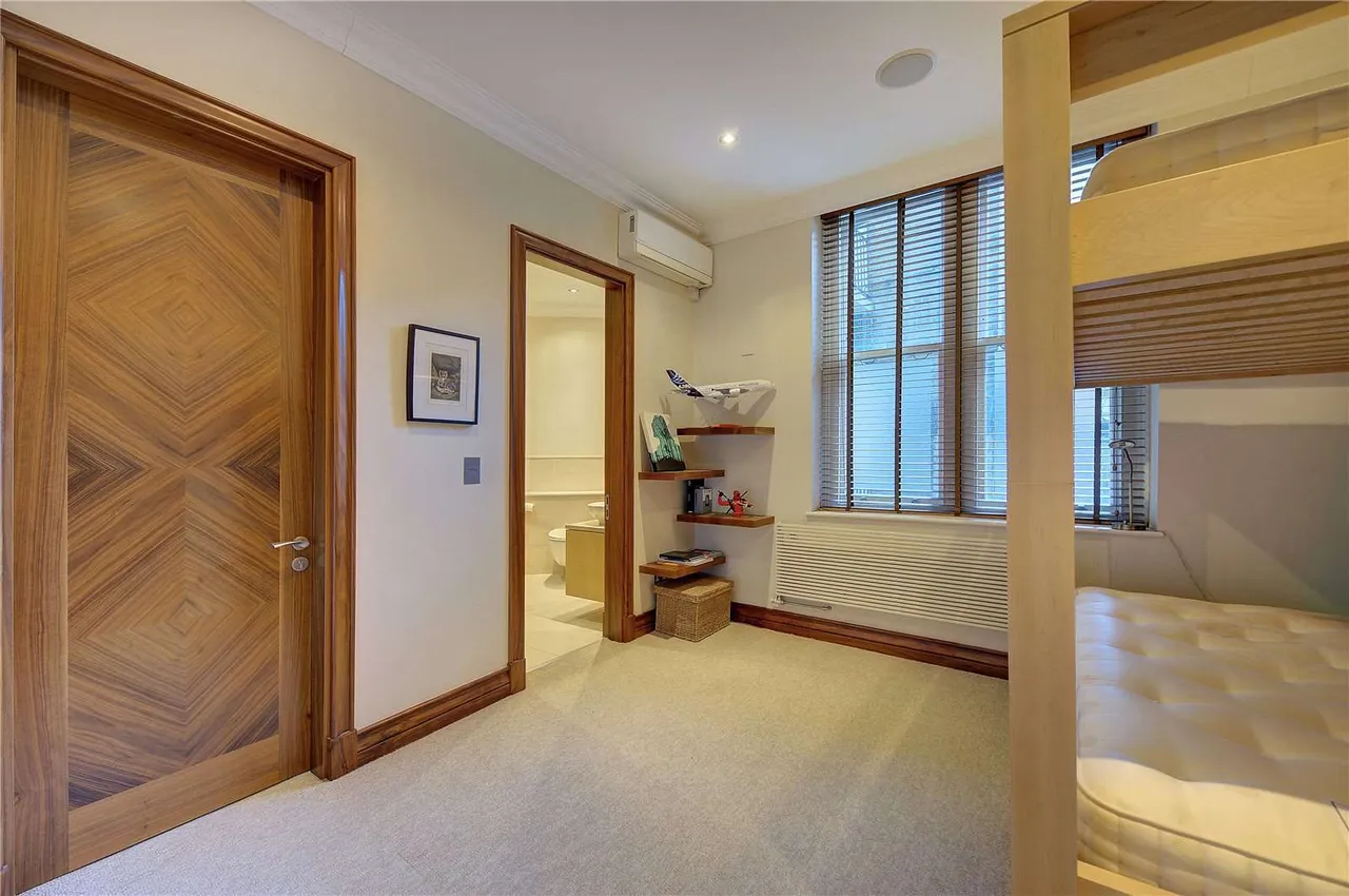 Cadogan Court, Draycott Avenue, London, SW3 3BX, photo 10
