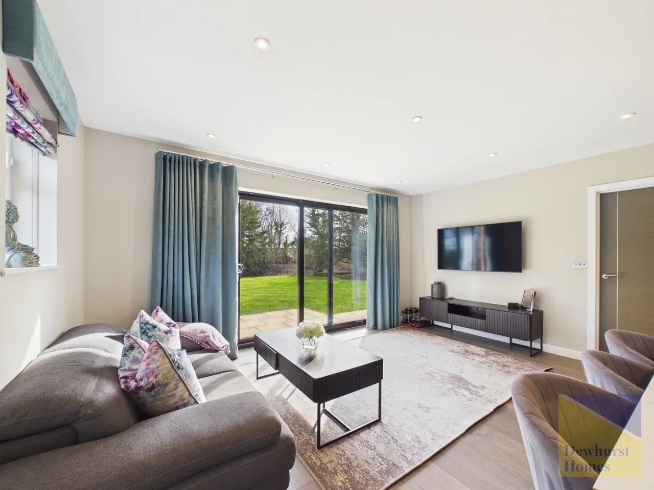 Manor Drive, Kirkham, Lancashire, PR4 2ZN, photo 4
