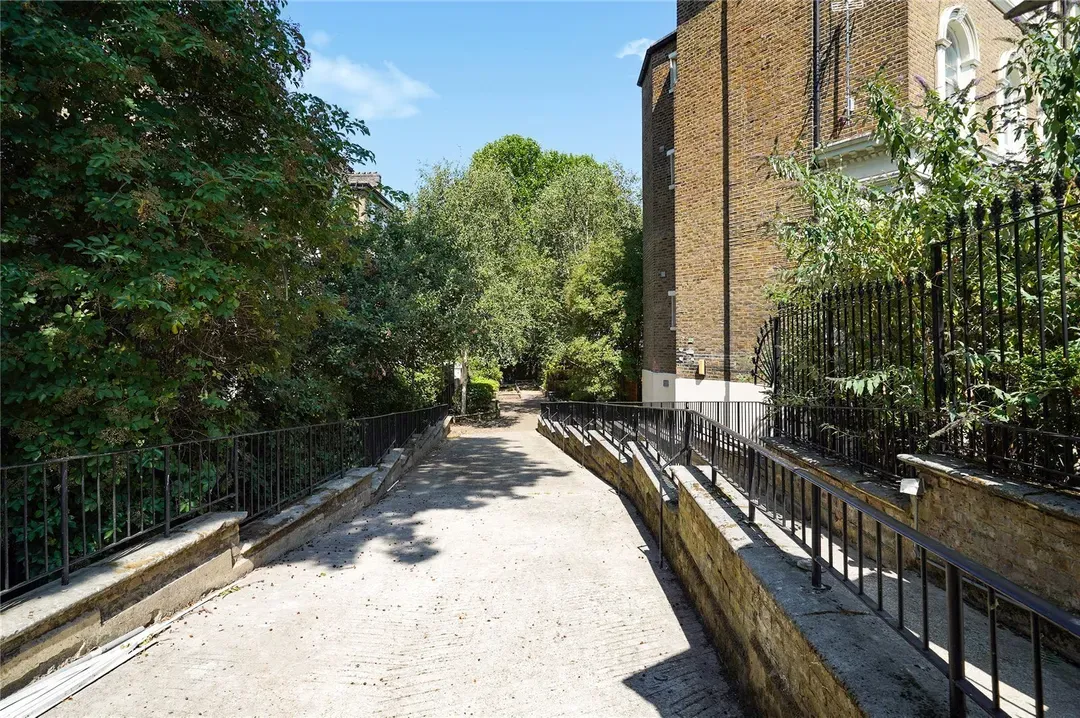 Cambridge Avenue, Kilburn, London, NW6, photo 13