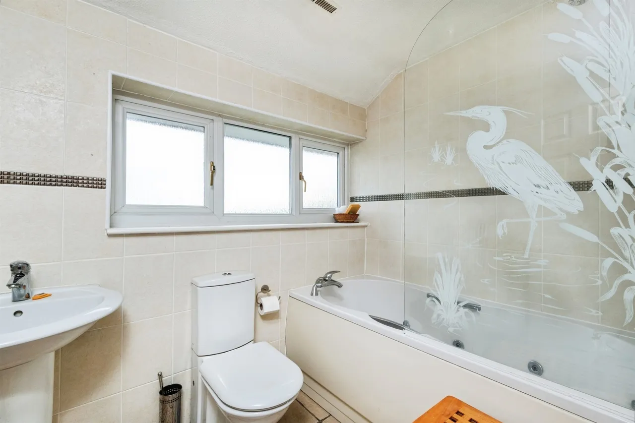 Page Hill Avenue, Buckingham, MK18, photo 16