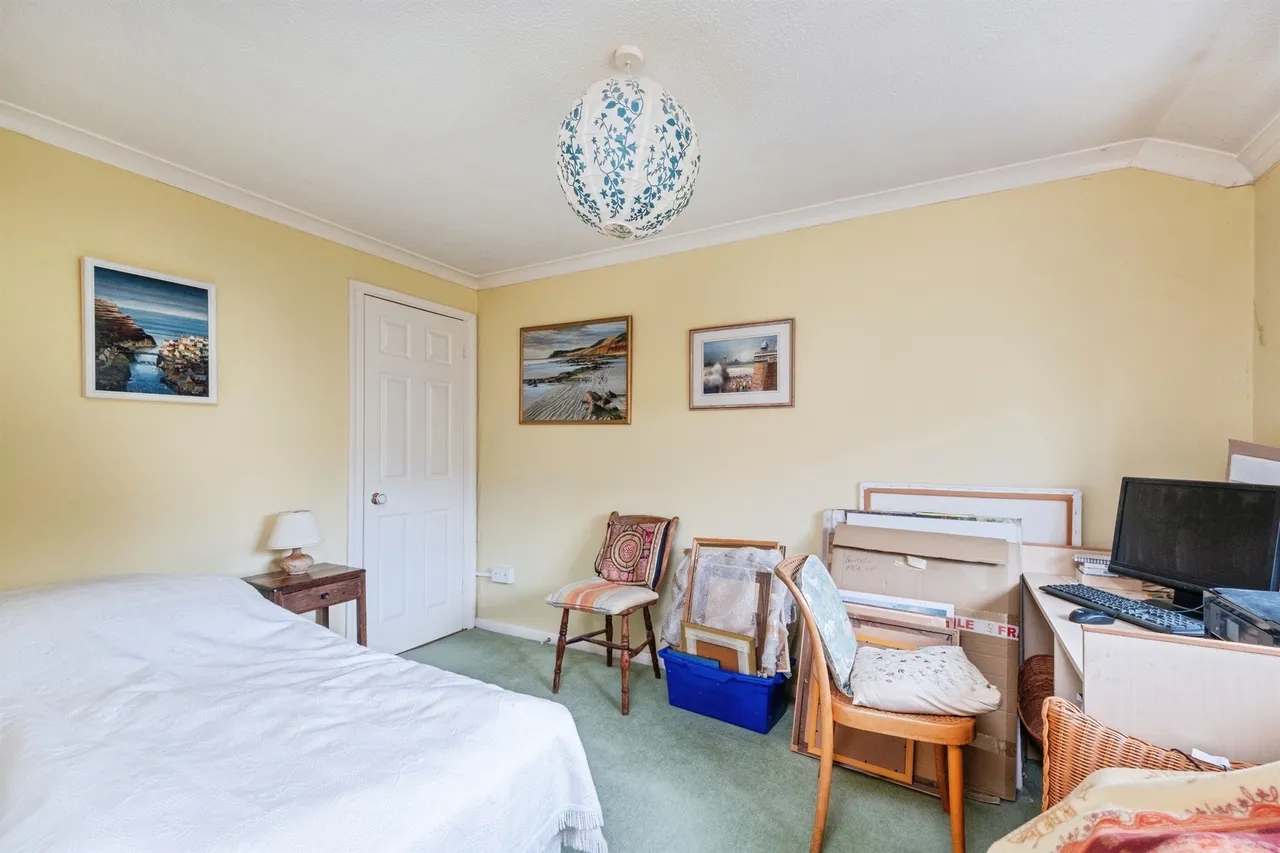 Page Hill Avenue, Buckingham, MK18, photo 12