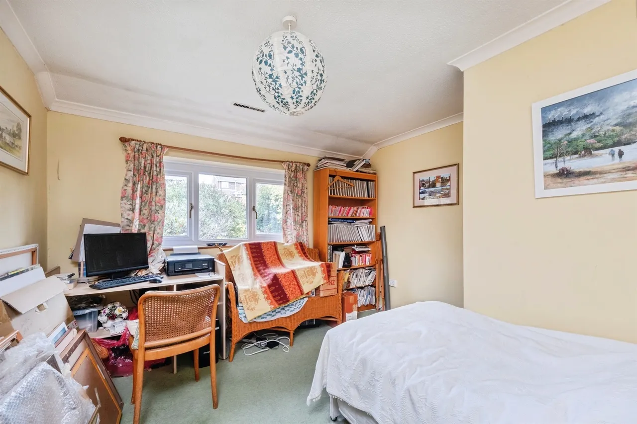 Page Hill Avenue, Buckingham, MK18, photo 13