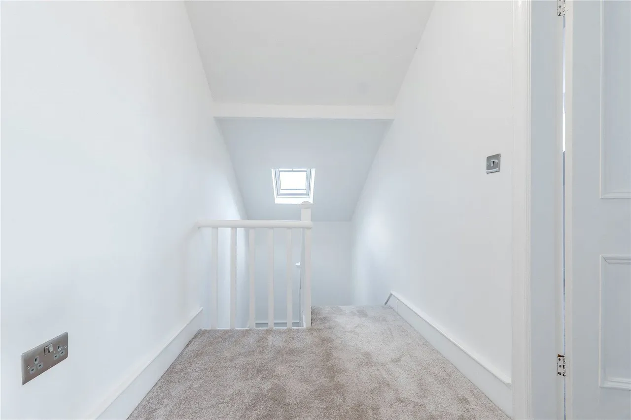 Grange Avenue, Leeds, LS7, photo 13