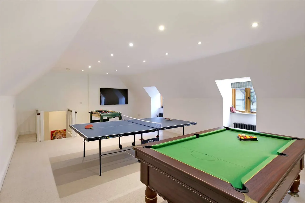 Wentworth Estate, Callow Hill, Virginia Water, Surrey, GU25 4LD, photo 10