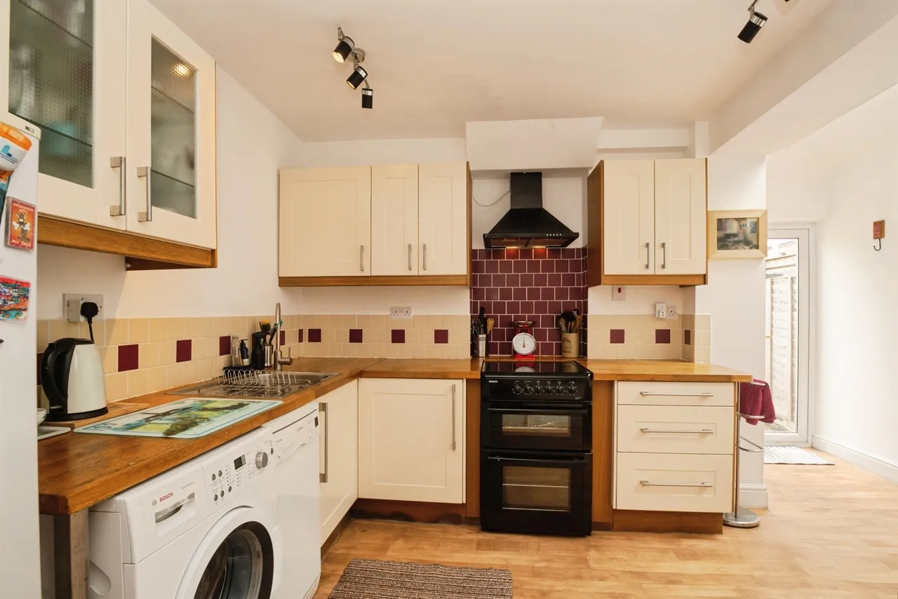 Radyr Road, Cardiff, photo 9