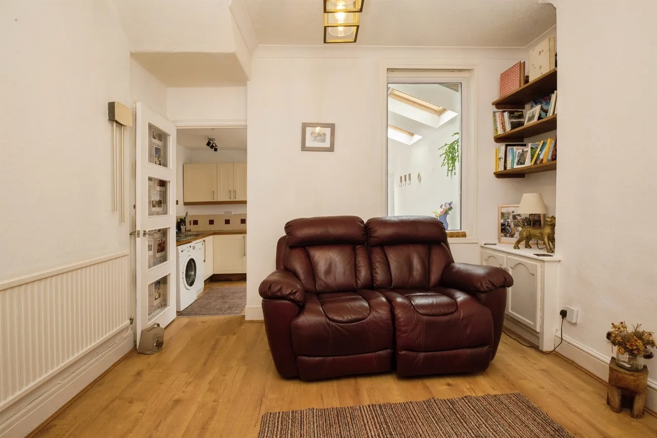 Radyr Road, Cardiff, photo 6