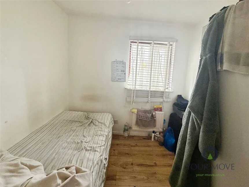 Eastgate Close, London, SE28, photo 9