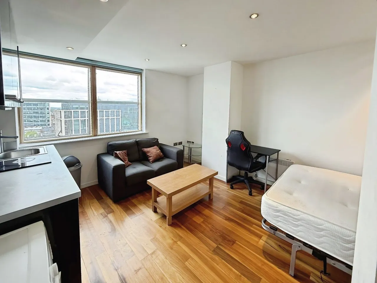Wellington Street, Leeds, LS1, photo 2