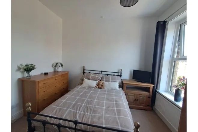 Tredcroft Street, Glossop, SK13, photo 16