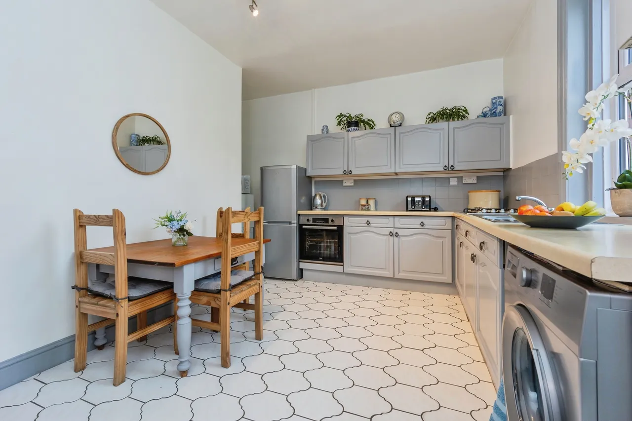 Tredcroft Street, Glossop, SK13, photo 7