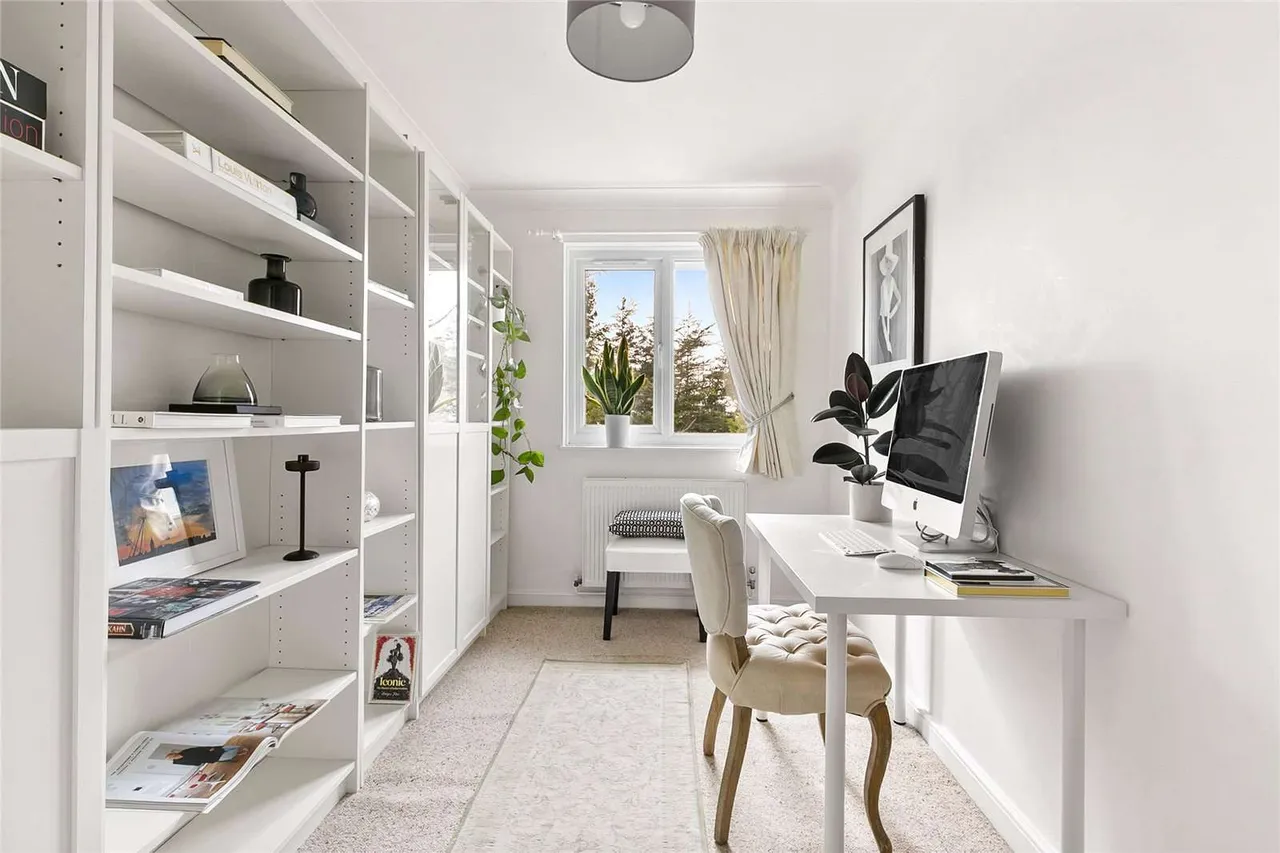 Cottenham Park Road, Wimbledon, London, SW20 0SY, photo 11