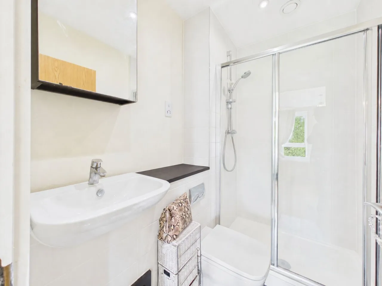 Russell Avenue, Locking Parklands, BS24, photo 8